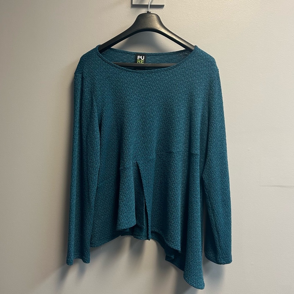 PURE Essence teal blue diagonal cut tunic
Size XL